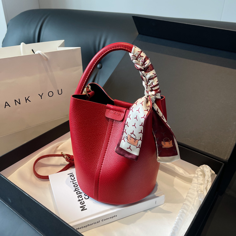 Luxury Bags For Sale - Czerwone torby na ramię i crossbody
