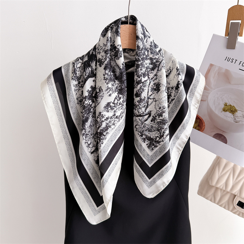 Luksusowe szaliki z nadrukiem  – Luxury Bags Wholesale recenzja i cena