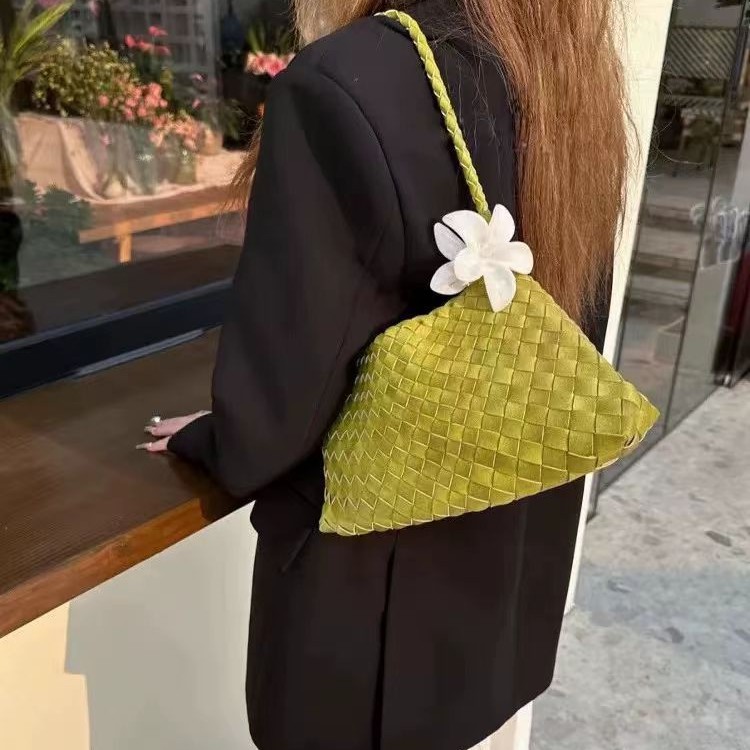 Ręcznie tkana, popularna, eksk – Half Moon Bag Suede recenzja i cena