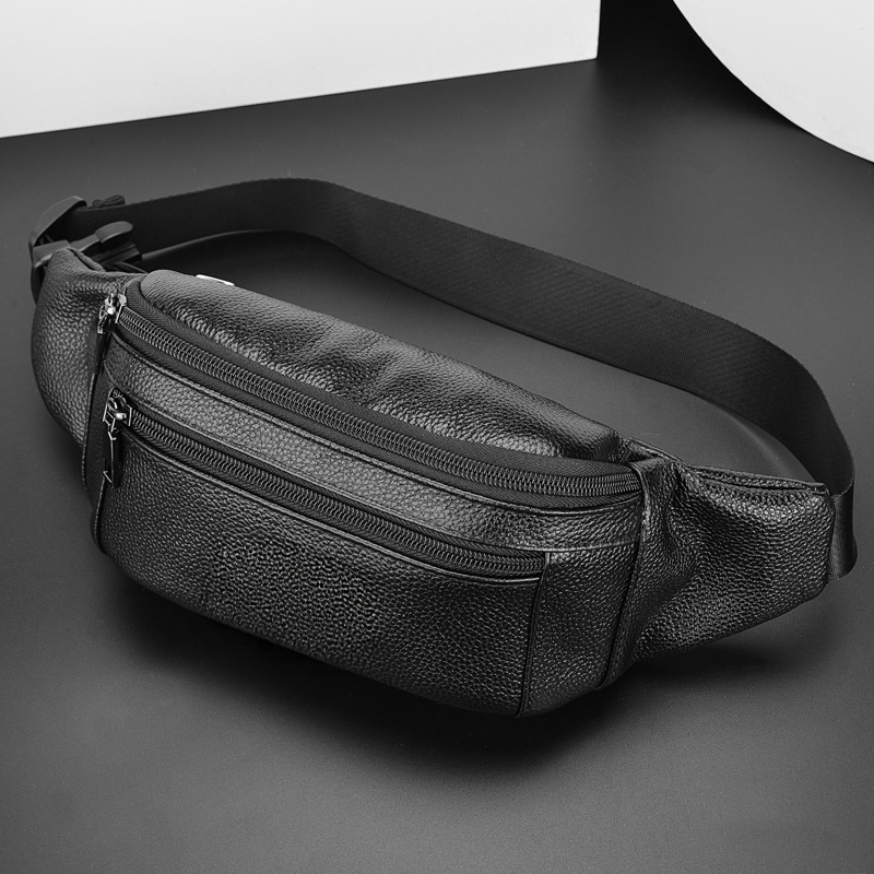 Męskie torby na klatkę piersio – Half Moon Bag Suede recenzja i cena